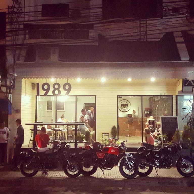 1989 Sukhumvit Bangkok Hostel Exterior photo