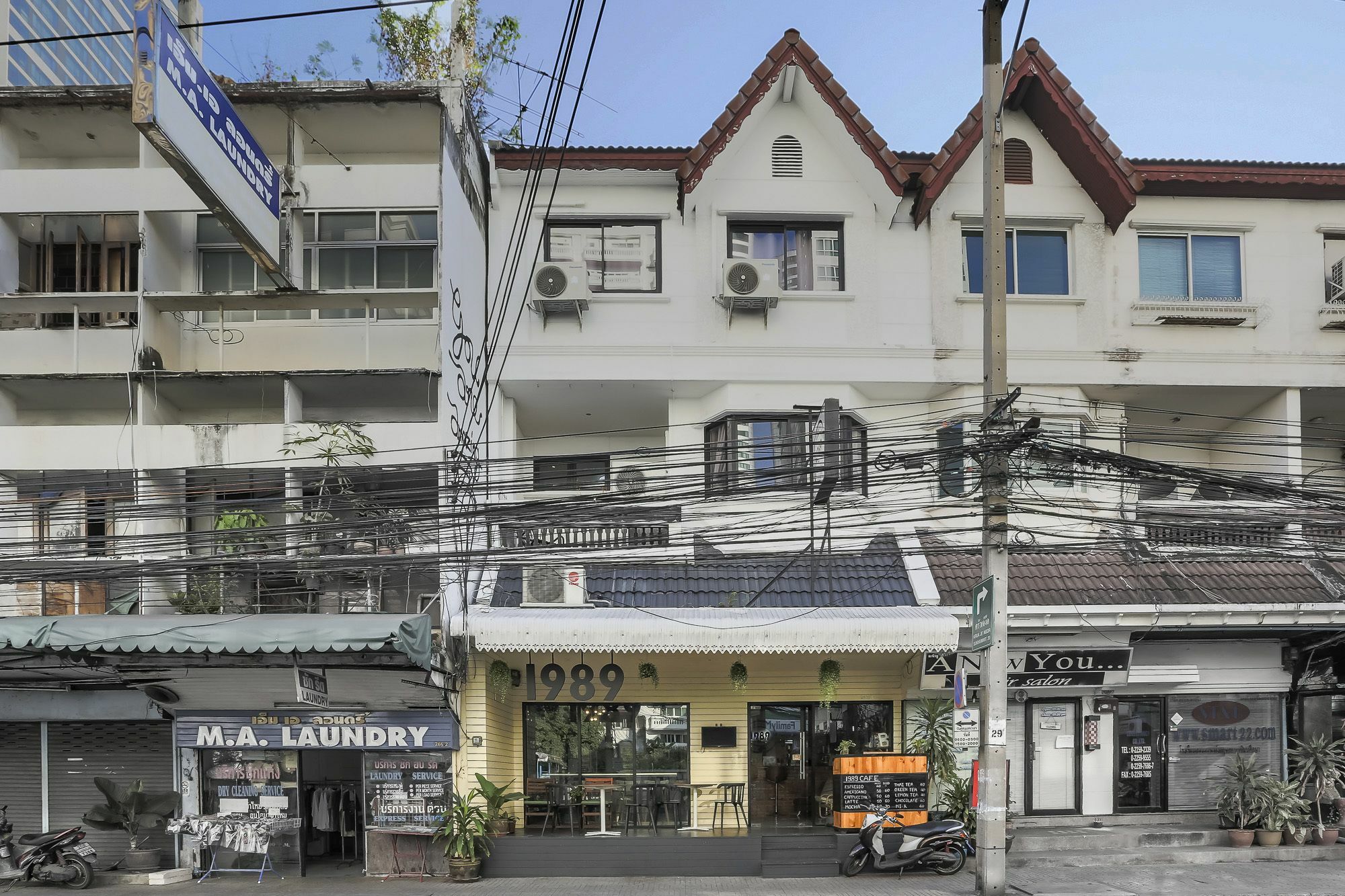 1989 Sukhumvit Bangkok Hostel Exterior photo